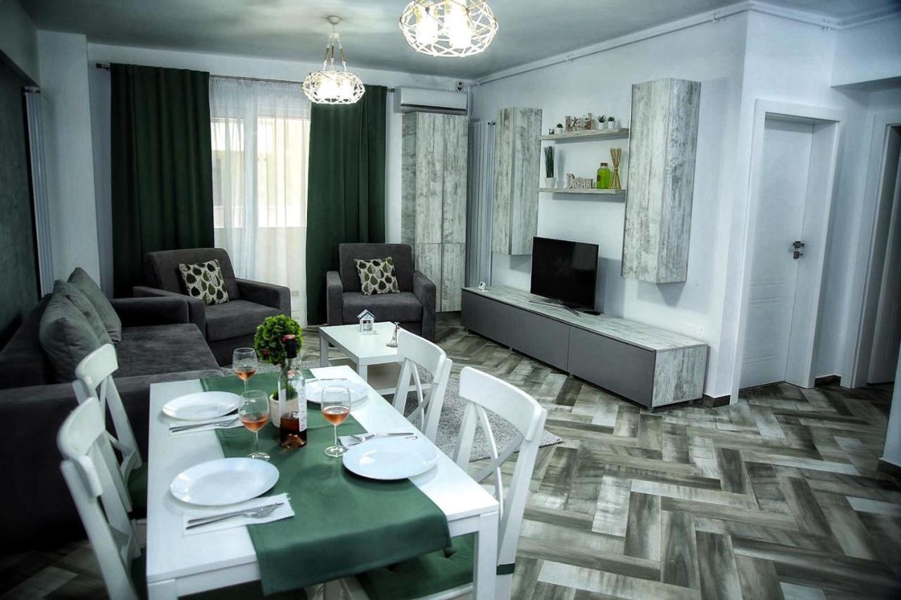 Myamar Apartment Mamaia Exterior photo
