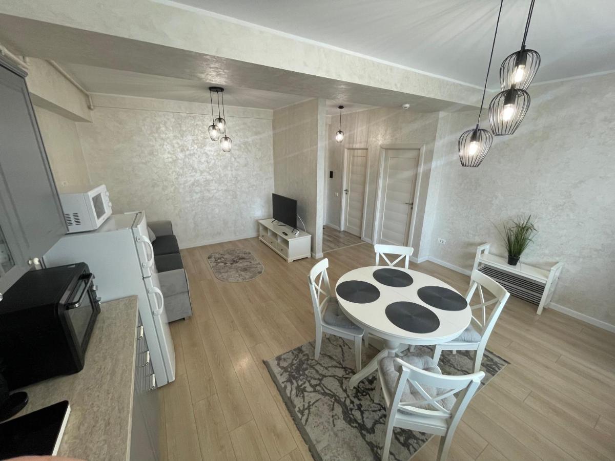 Myamar Apartment Mamaia Exterior photo