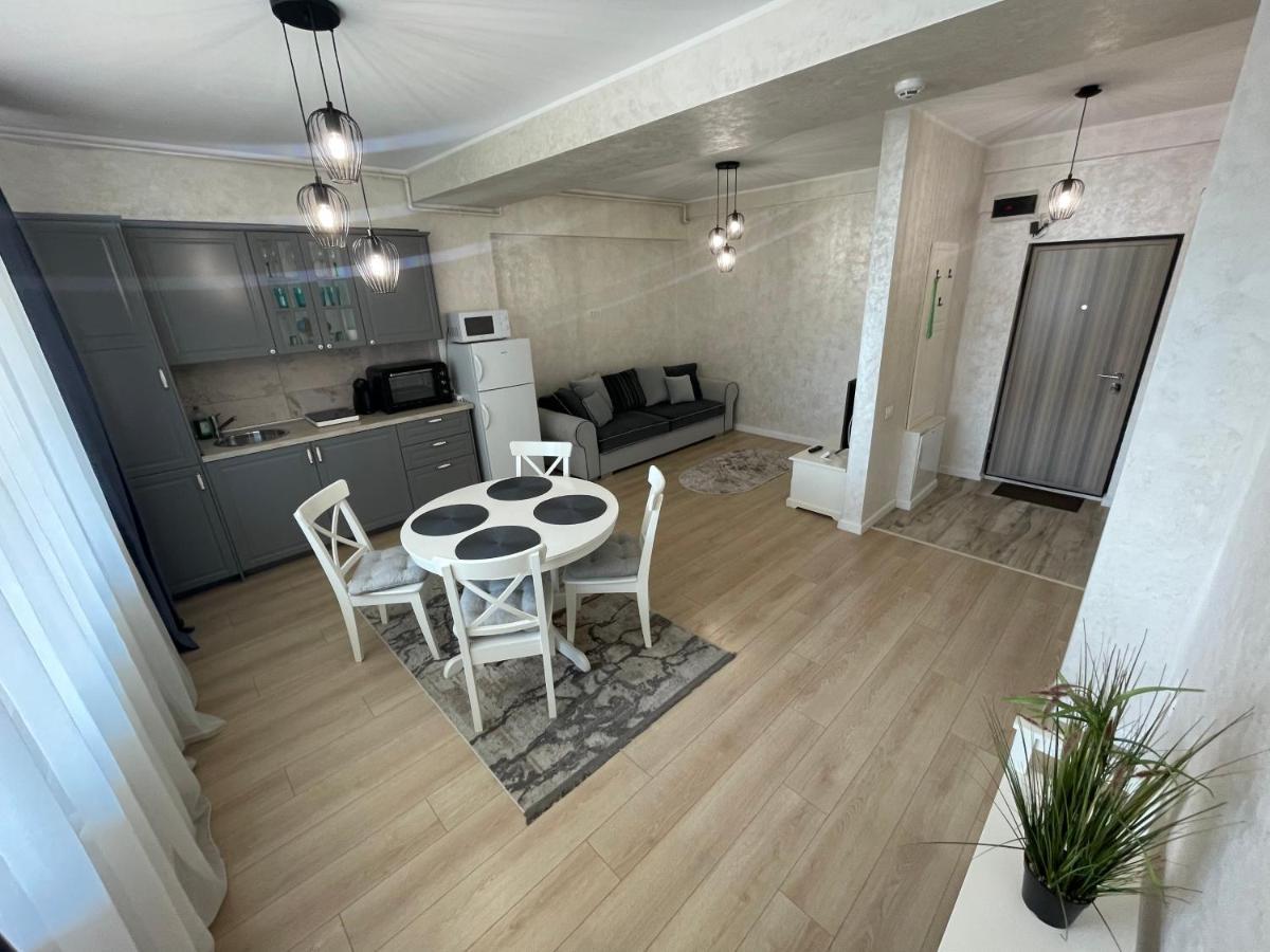 Myamar Apartment Mamaia Exterior photo